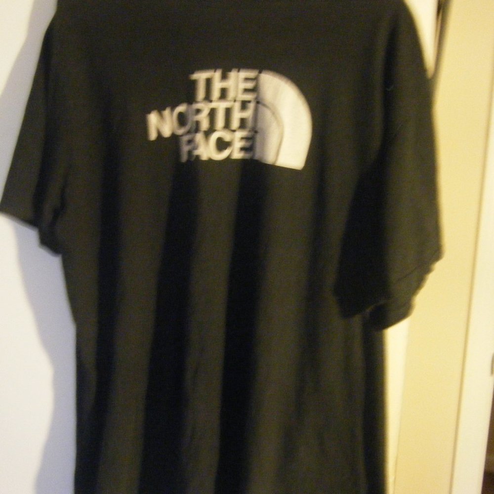 Men The North Face T-Shirt XL